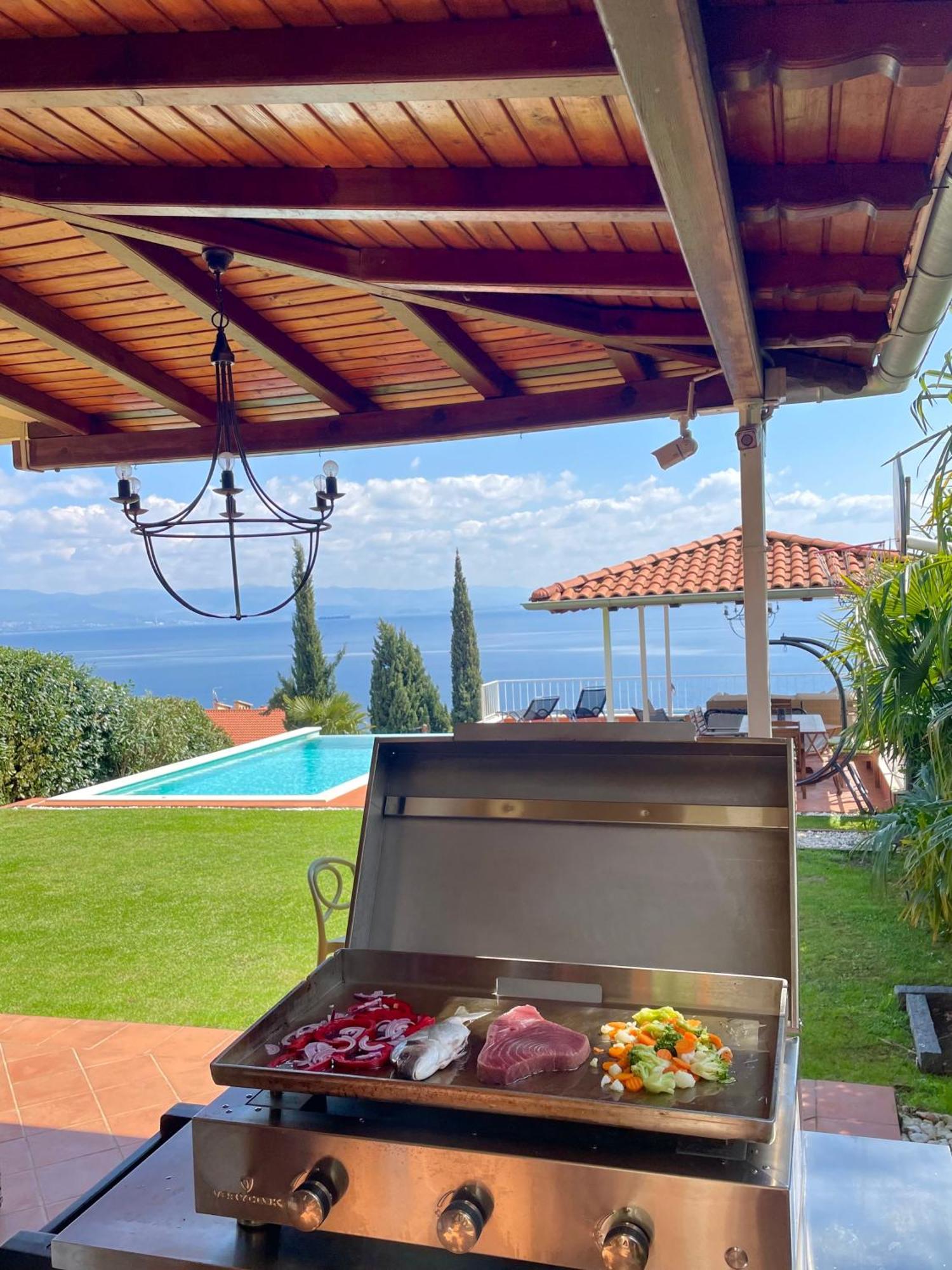 Villa Lovran - 150M To The Beach - Infinity Pool - Incredible Sea View - Fitness Room Exteriör bild