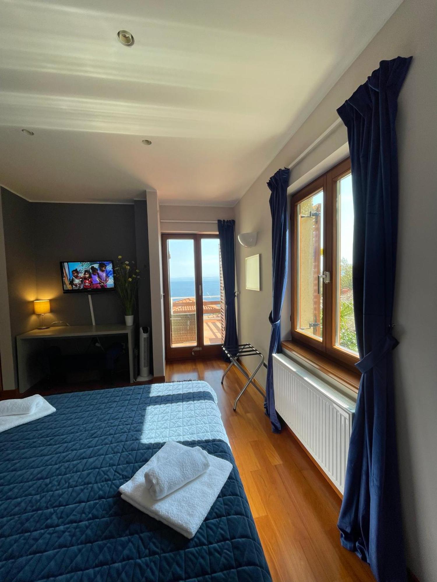 Villa Lovran - 150M To The Beach - Infinity Pool - Incredible Sea View - Fitness Room Exteriör bild