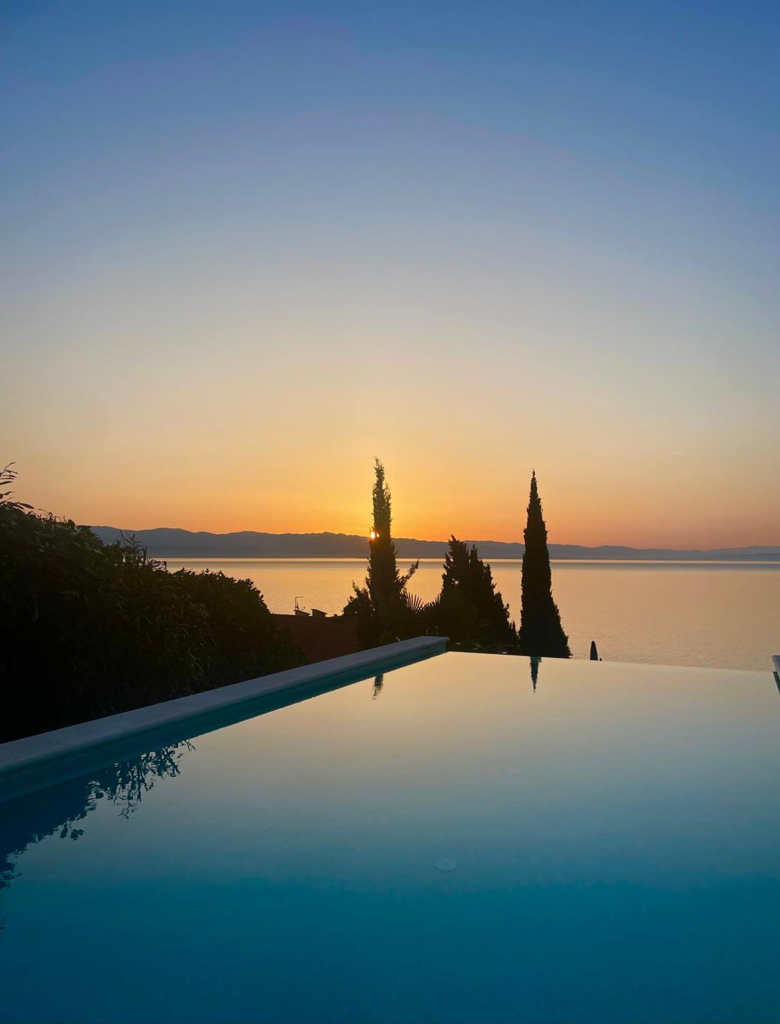 Villa Lovran - 150M To The Beach - Infinity Pool - Incredible Sea View - Fitness Room Exteriör bild